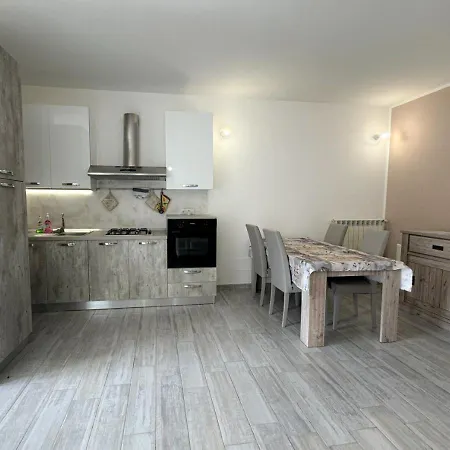 Castel Di Sangro - Chalet A Pochi Minuti Di Auto Dalle Piste Immerso Nel Verde Extérieur photo